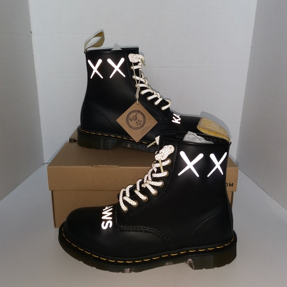 SOLD DrMARTENS - 1460 8 Eye KAWS Custom - Picture 2 of 13